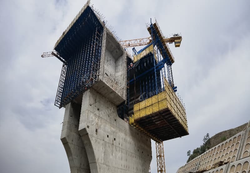 中铁七局集团有限公司静宁（庄浪）至天水高速公路渭河特大桥 653吨 (8).jpg
